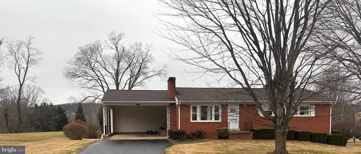 624 Foxcroft Rd, Warrenton, VA 20186 - Image #1