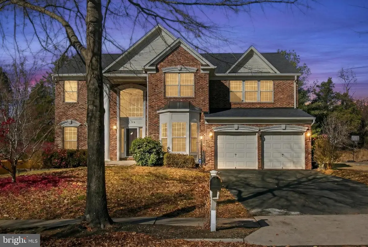 156 Meadowview Ln, Warrenton, VA 20186 - Image #1