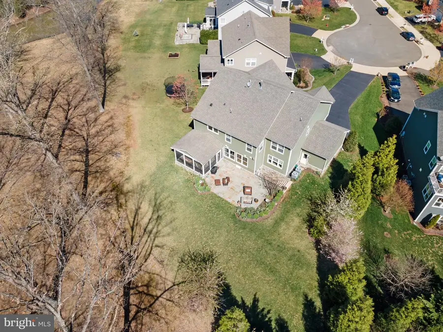 7148 Lake Dr, Warrenton, VA 20187 - Image #2