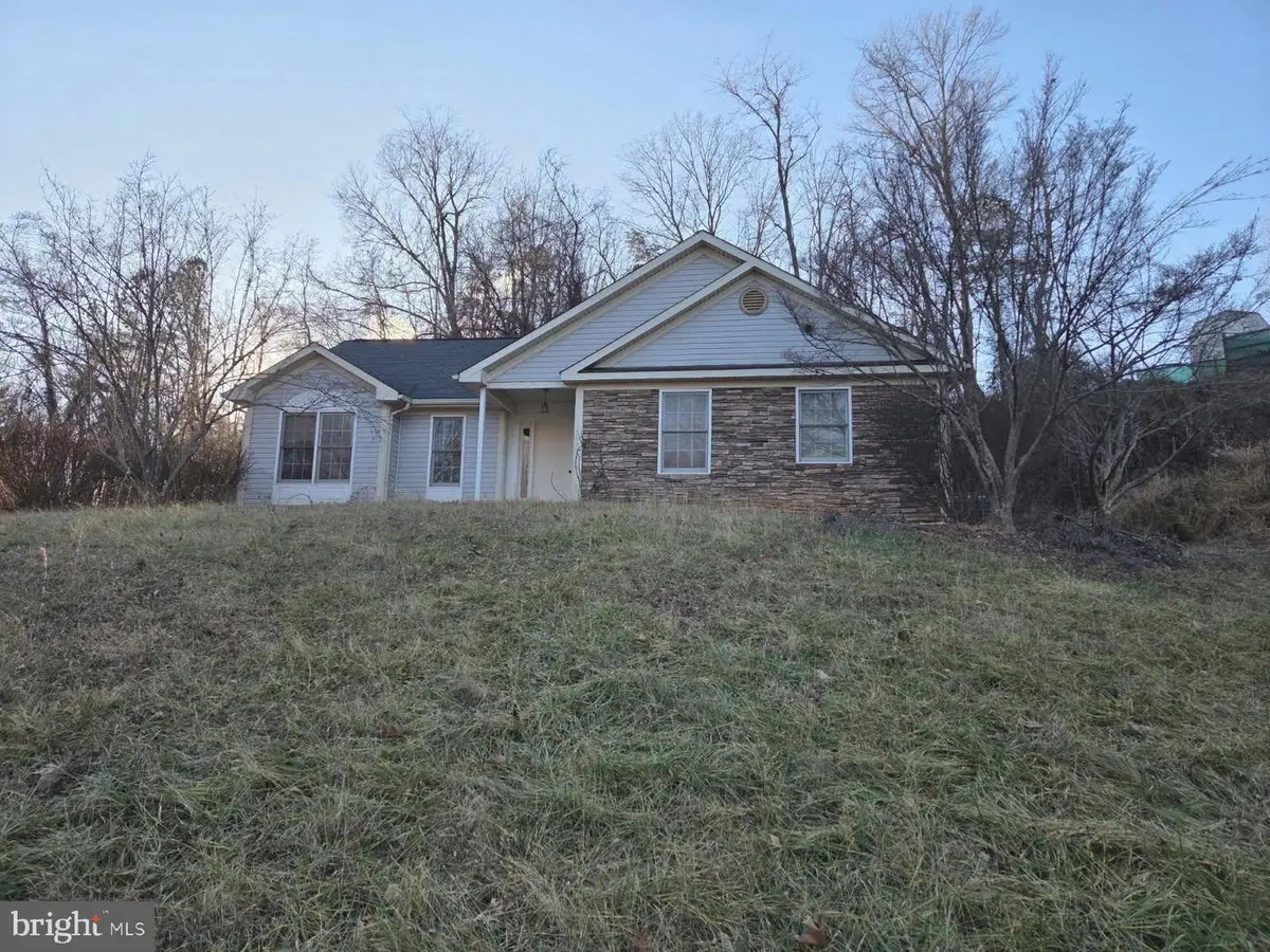 6233 Ridge Ln, Warrenton, VA 20187 - Image #1