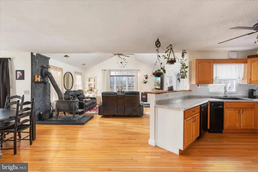 4364 Belvoir Rd, Marshall, VA 20115 - Image #3