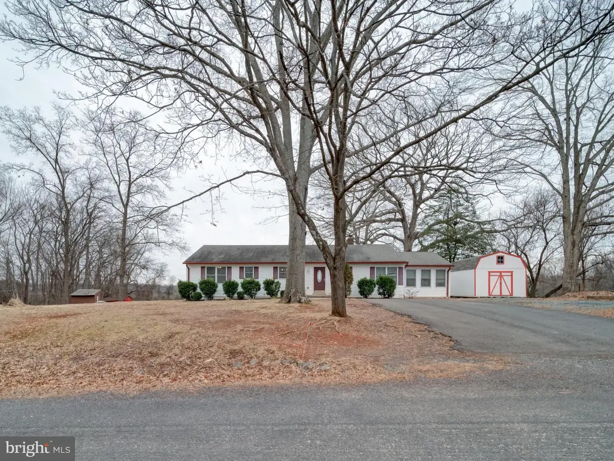 9105 Old Culpeper Rd, Warrenton, VA 20186 - #1