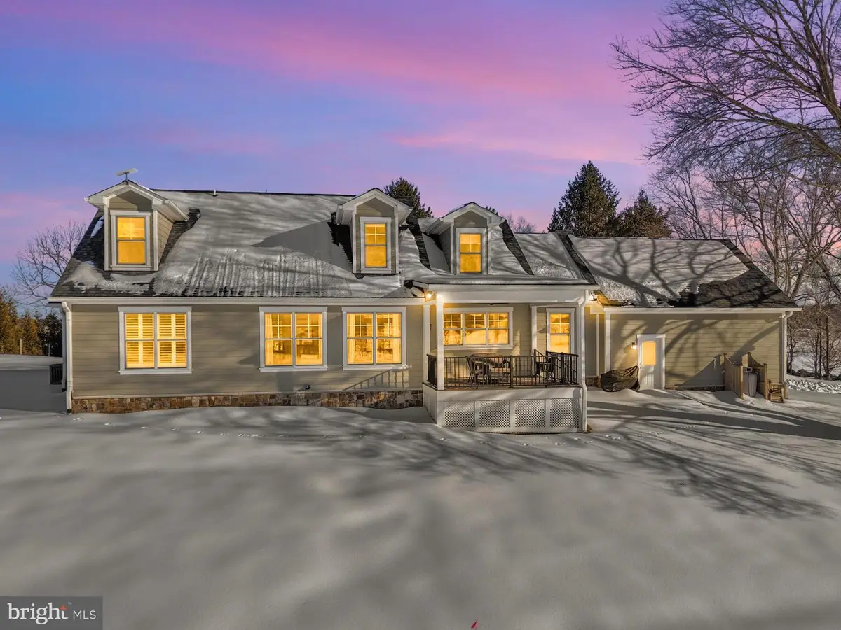 9520 Maidstone Rd, Delaplane, VA 20144 - #1