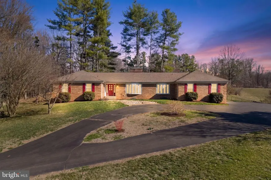 5142 Fairview Ln, Broad Run, VA 20137 - #2