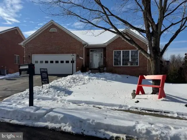 158 N View Cir, Warrenton, VA 20186 - Image #1