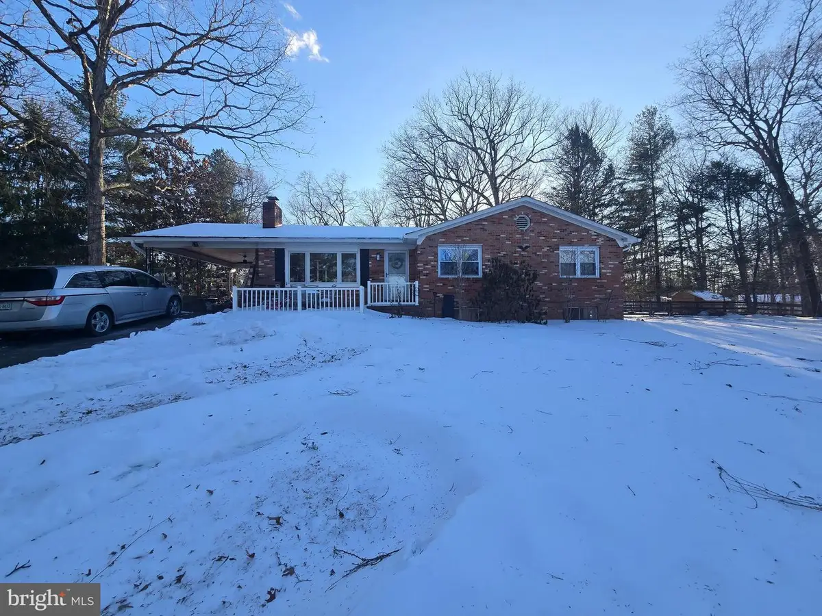 7406 Kennedy Rd, Nokesville, VA 20181 - #1