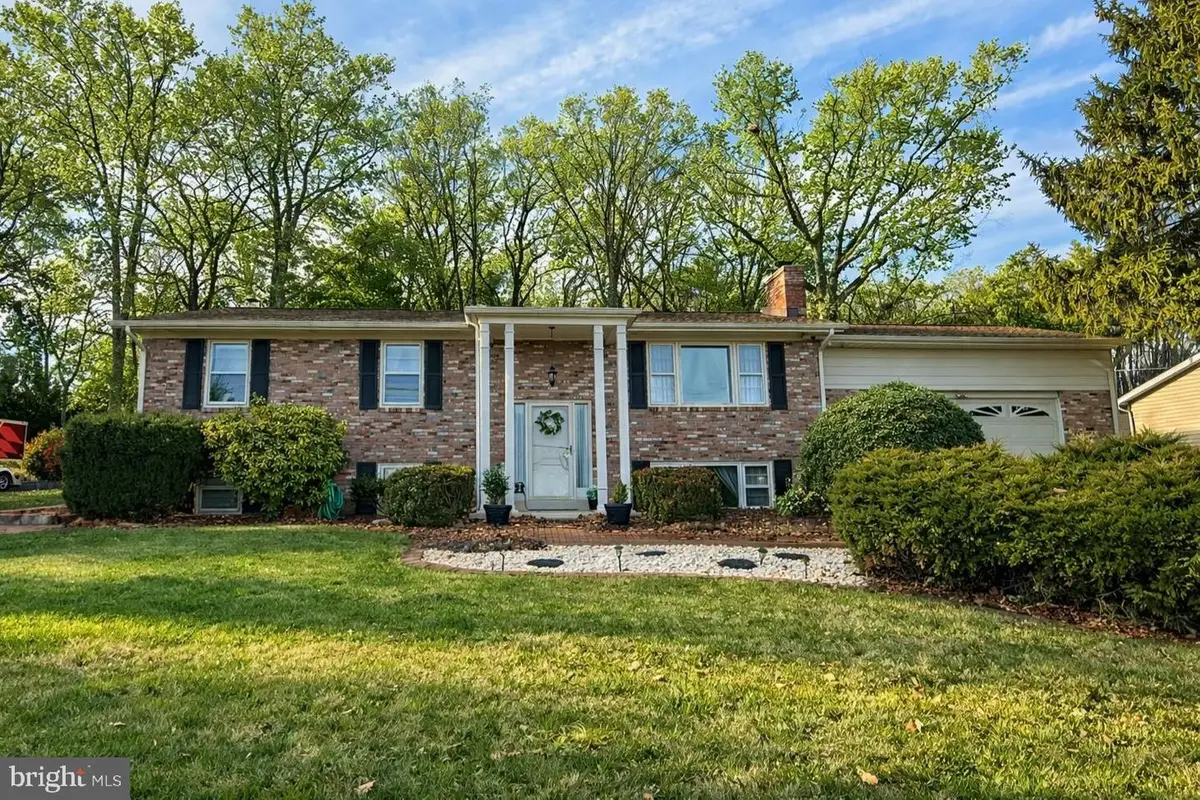 6670 Kelly Rd, Warrenton, VA 20187 - #1
