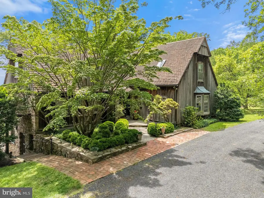 4392 Carrington Rd, Markham, VA 22643 - #3