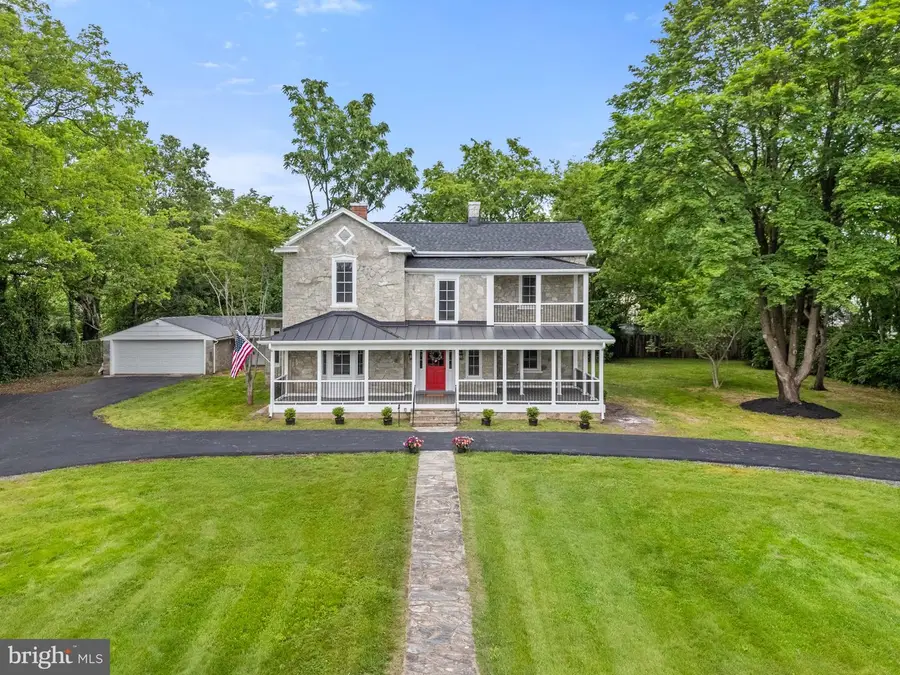 105 E Washington St, Remington, VA 22734 - #2