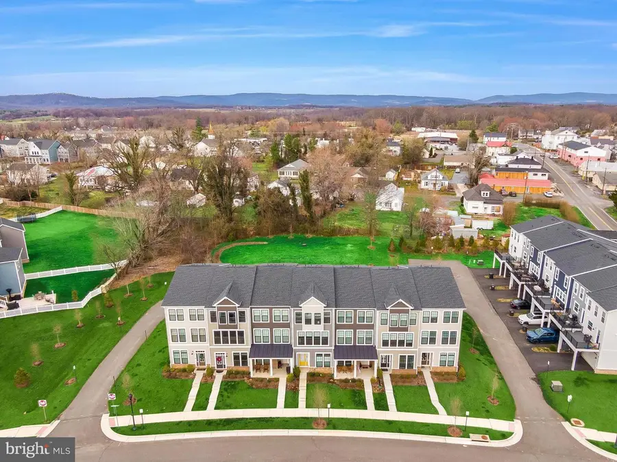 3588 Stephensons Hill Ln, Marshall, VA 20115 - #2