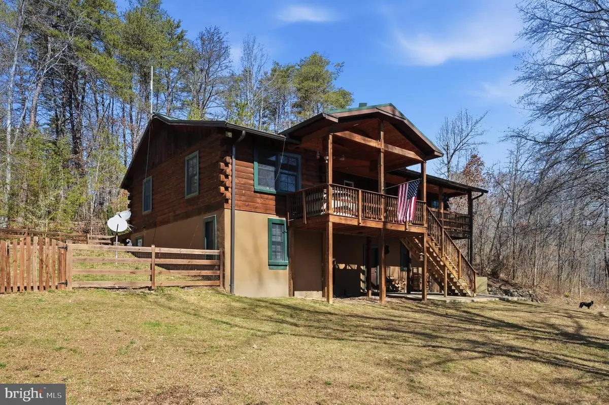 5276 Free State Rd, Marshall, VA 20115 - #1