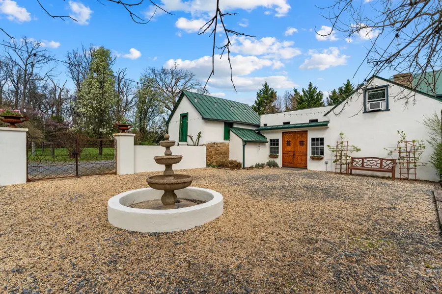 4094 Whiting Rd, Marshall, VA 20115 - #3