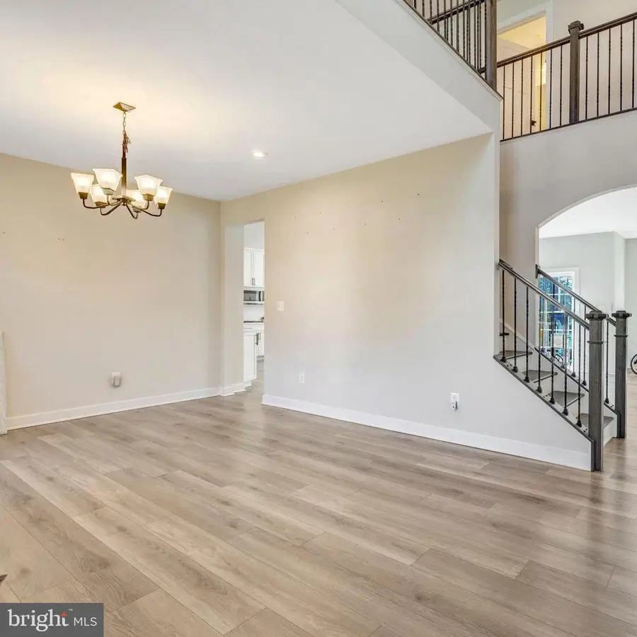 3013 Forestdale Dr, Warrenton, VA 20187 - #3