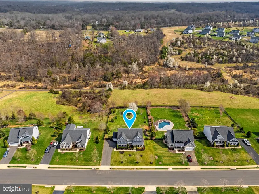 6387 Bob White Dr, Warrenton, VA 20187 - #2