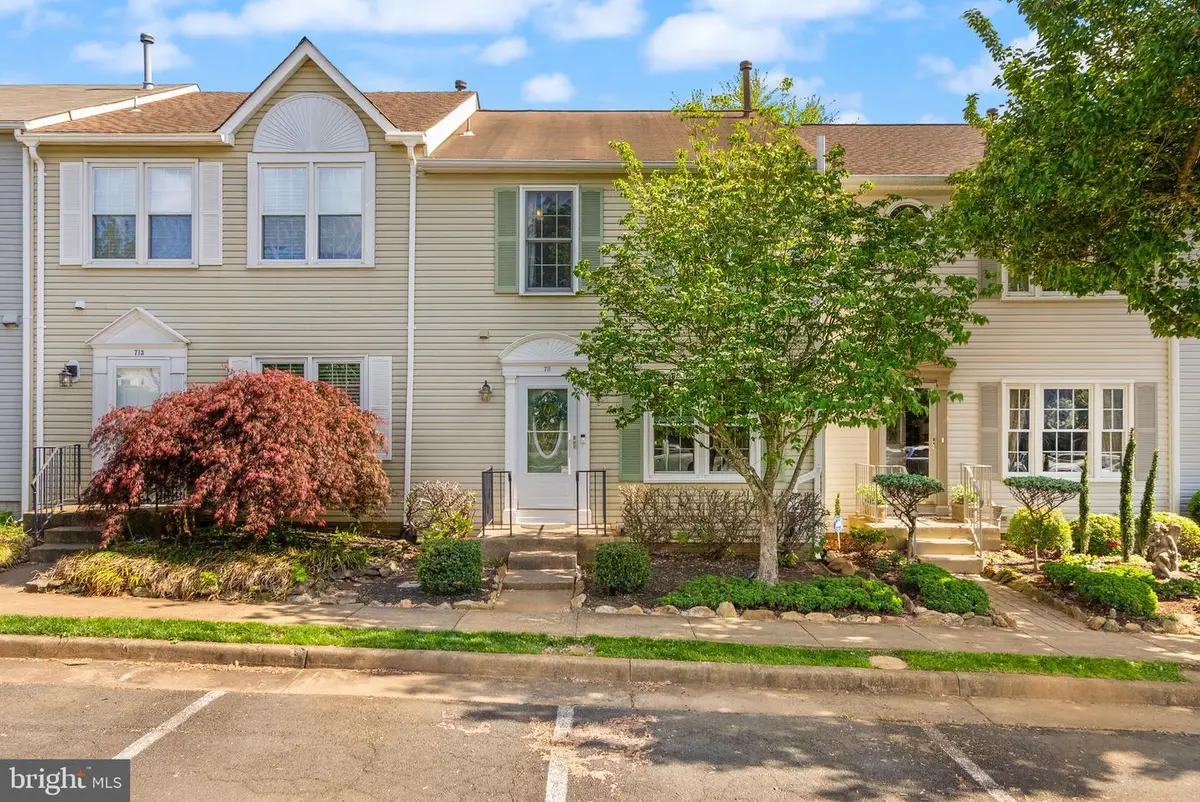 711 Acorn Ct, Warrenton, VA 20186 - #1