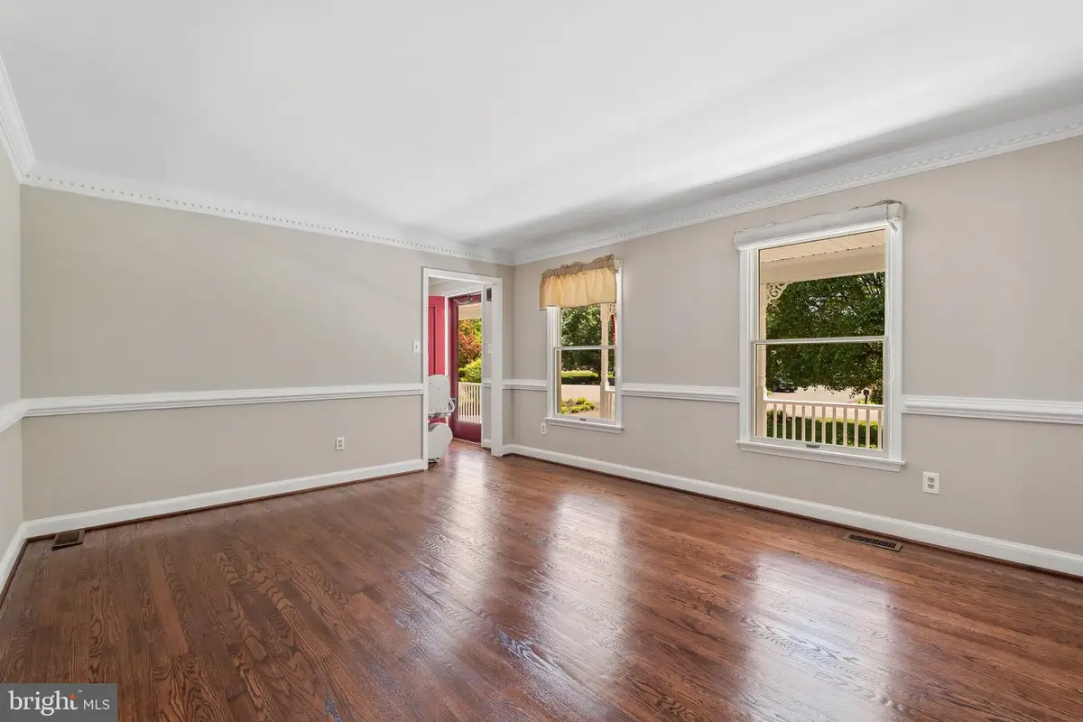 7708 Castlebury Ct, Warrenton, VA 20186 - #1