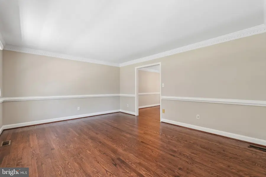 7708 Castlebury Ct, Warrenton, VA 20186 - #2