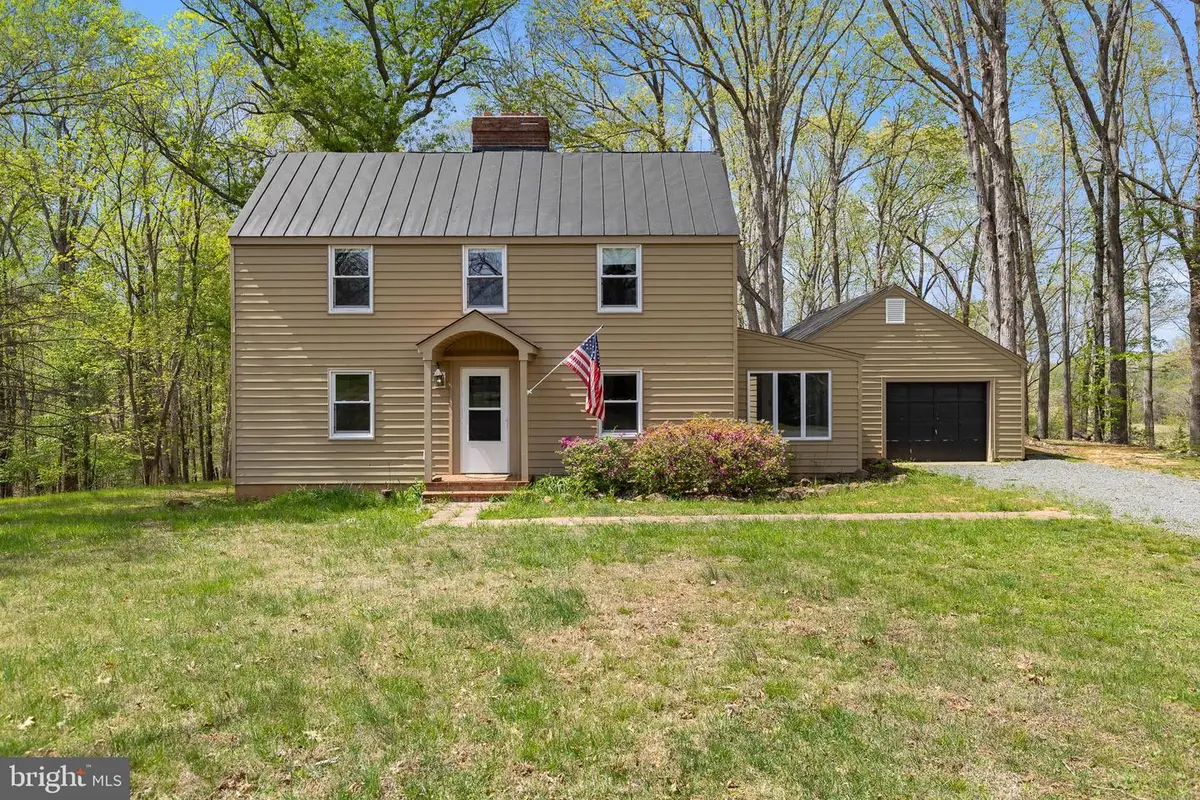 8358 Botha Rd, Warrenton, VA 20186 - #1