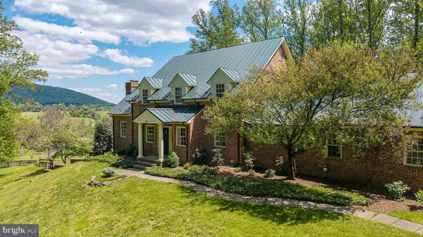 4722 S Cowpasture Ln S, HUME, VA 22639