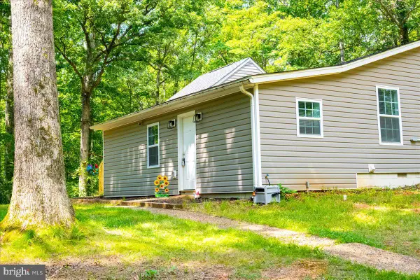 12350 Roselawn Ln, MIDLAND, VA 22728