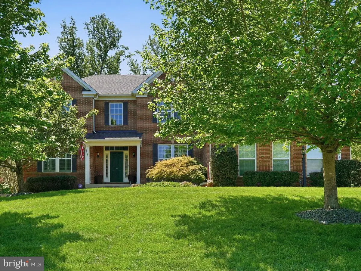 8025 Side Hill Dr, Warrenton, VA 20187 - #1