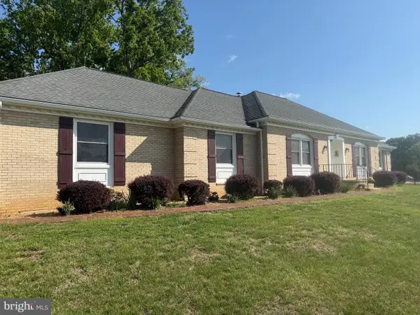 7961 Leeds Manor Road Rd, MARSHALL, VA 20115