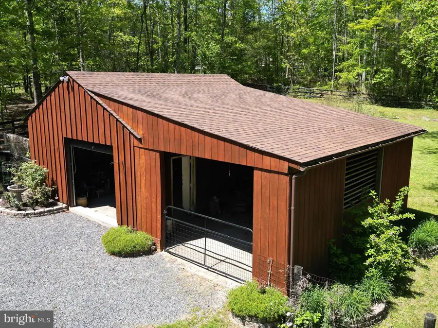 10418 Cliff Mills Rd, Marshall, VA 20115 - #2