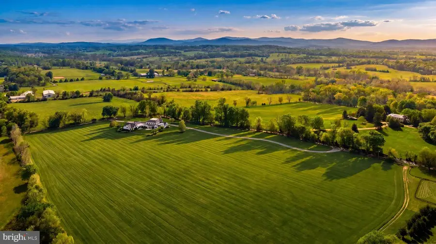 7316 Old Carters Mill Rd, The Plains, VA 20198 - #2