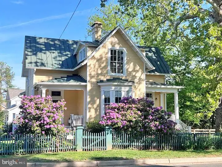 320 Culpeper St, Warrenton, VA 20186 - #1