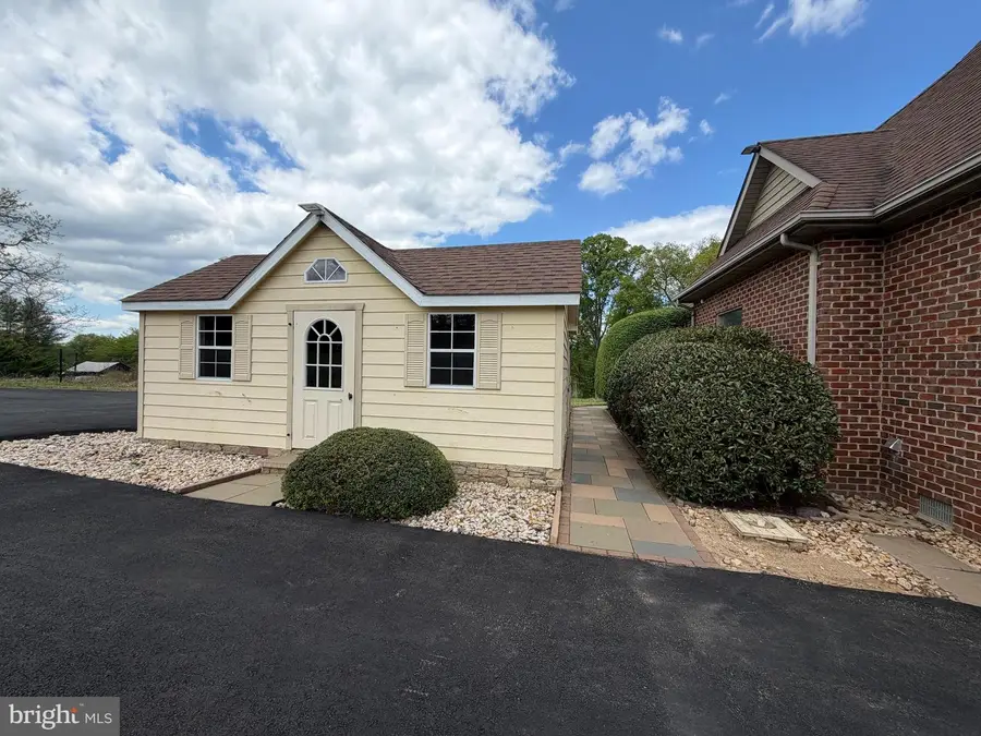 7001 Wayland Dr, Warrenton, VA 20187 - #3