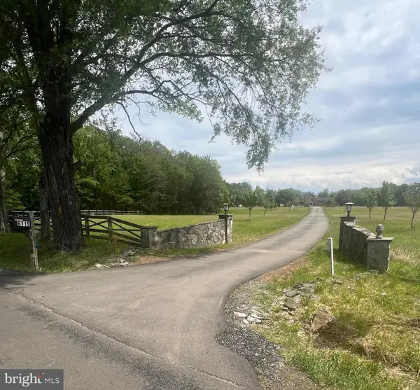 6119 Beach Rd, MIDLAND, VA 22728