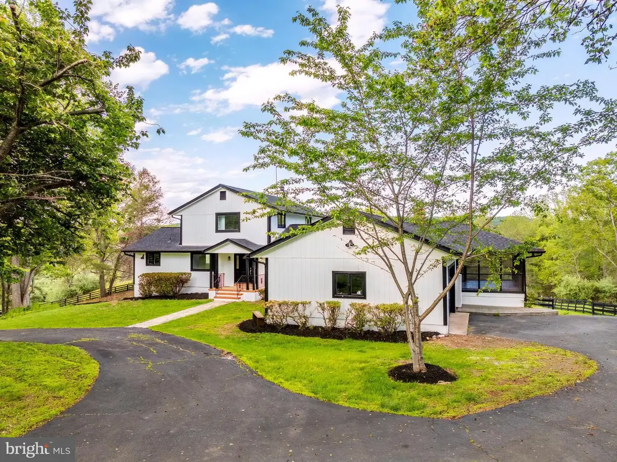6891 Wilson Rd, Marshall, VA 20115 - #1