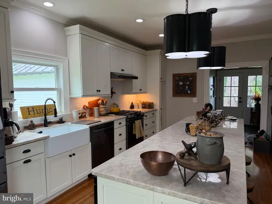 7021 Leeds Manor Rd, Marshall, VA 20115 - #3
