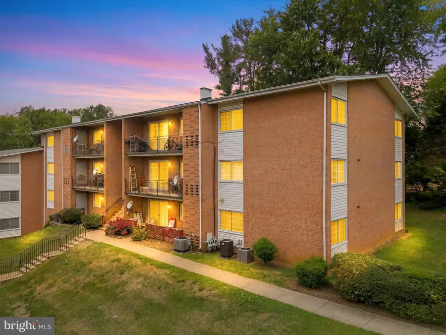 635 Waterloo Rd #222, Warrenton, VA 20186 - #2