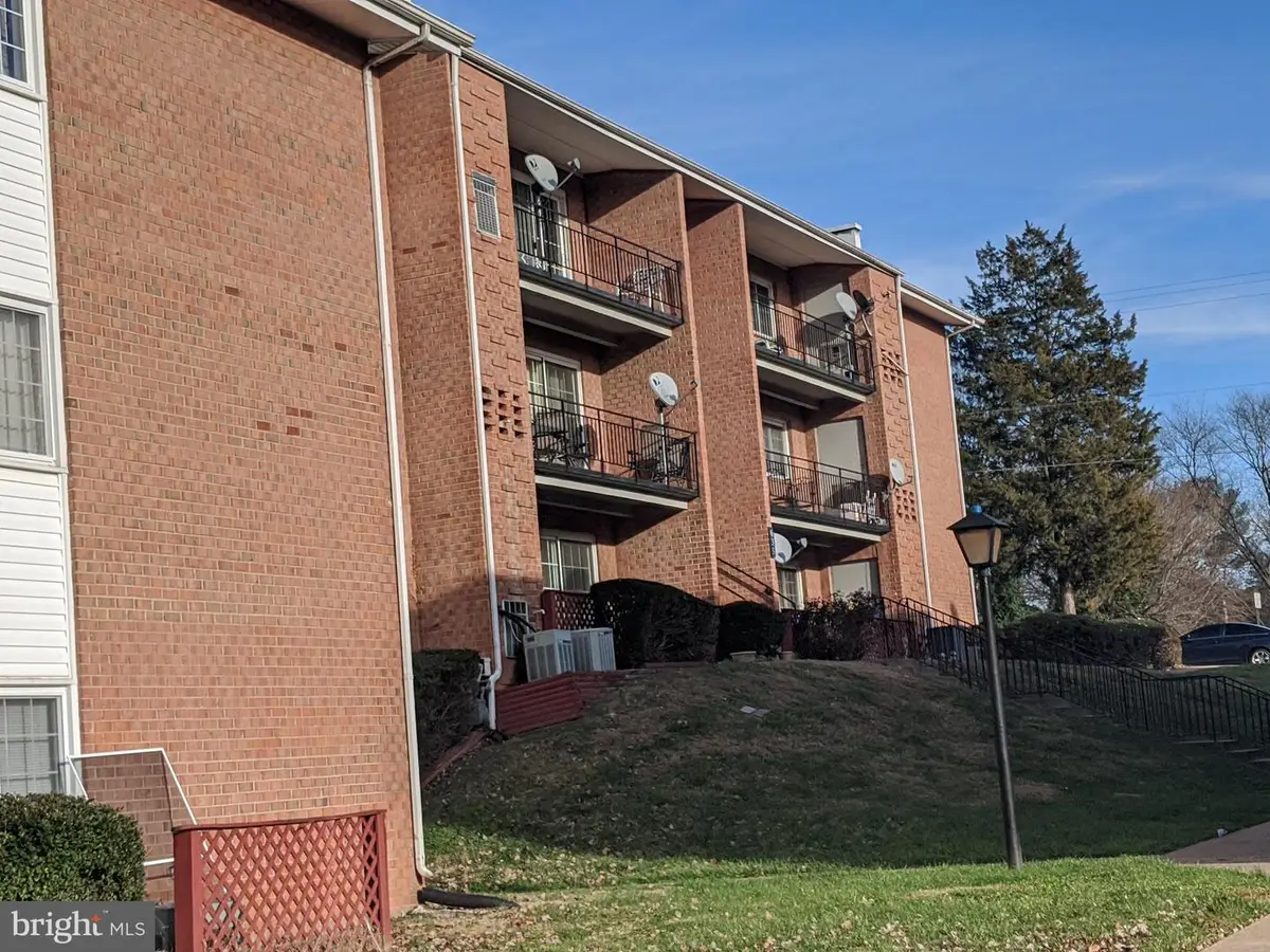 635 Waterloo Rd #231, Warrenton, VA 20186 - #1