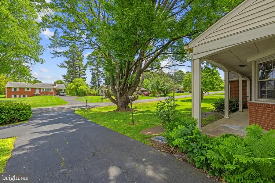 312 Norfolk Dr, Warrenton, VA 20186 - #3