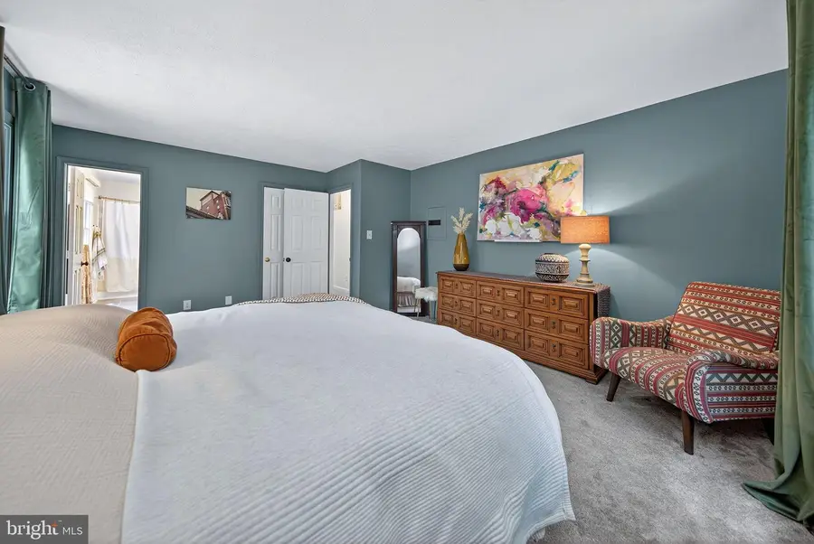 6041 Nancy Ln, Warrenton, VA 20187 - #3