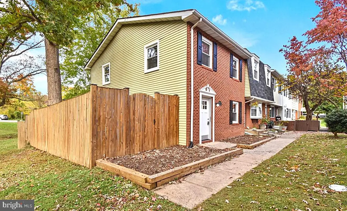 4517 Appledale Ct, Marshall, VA 20115 - #1