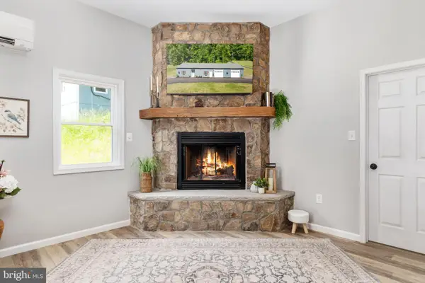 5331 Merry Oaks Rd, THE PLAINS, VA 20198