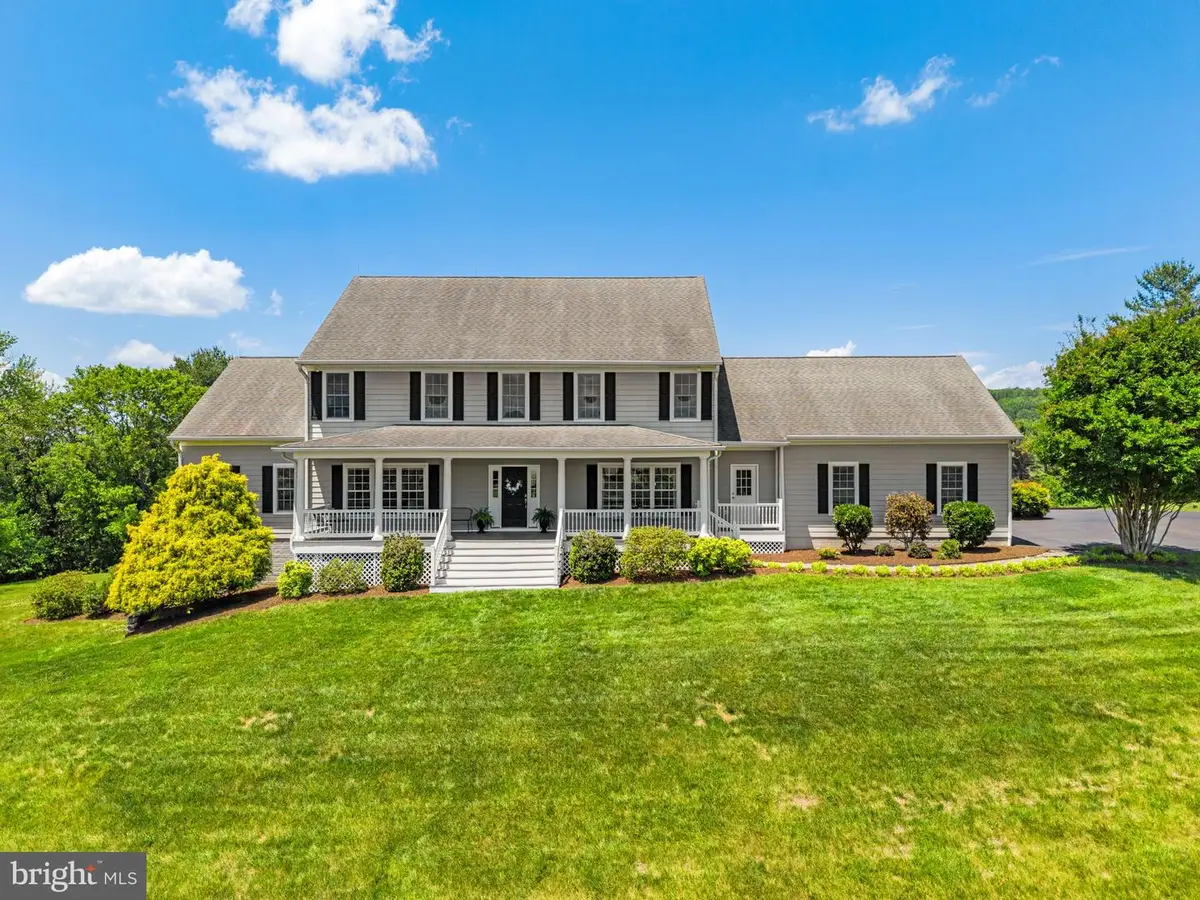 6272 Blackwell Rd, Warrenton, VA 20187 - #1