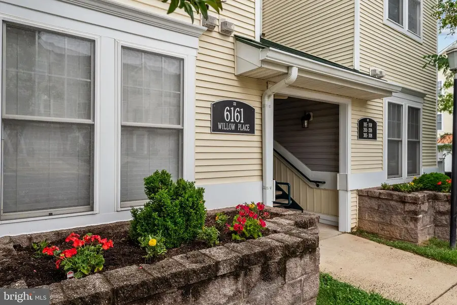 6161 Willow Pl #208, Bealeton, VA 22712 - #2