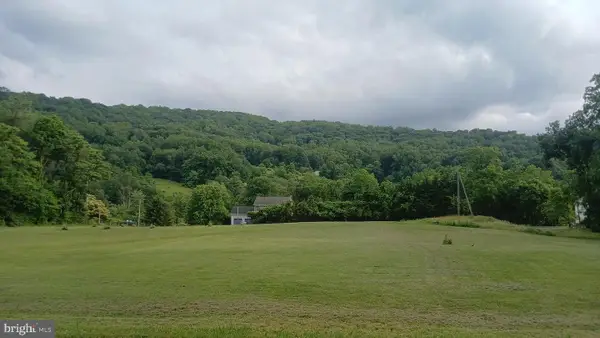 Carolyns Way, LINDEN, VA 22642