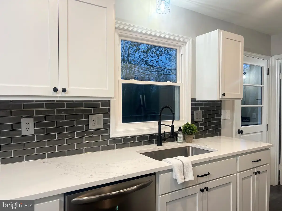 7389 Bunker Hill Rd, The Plains, VA 20198 - #1
