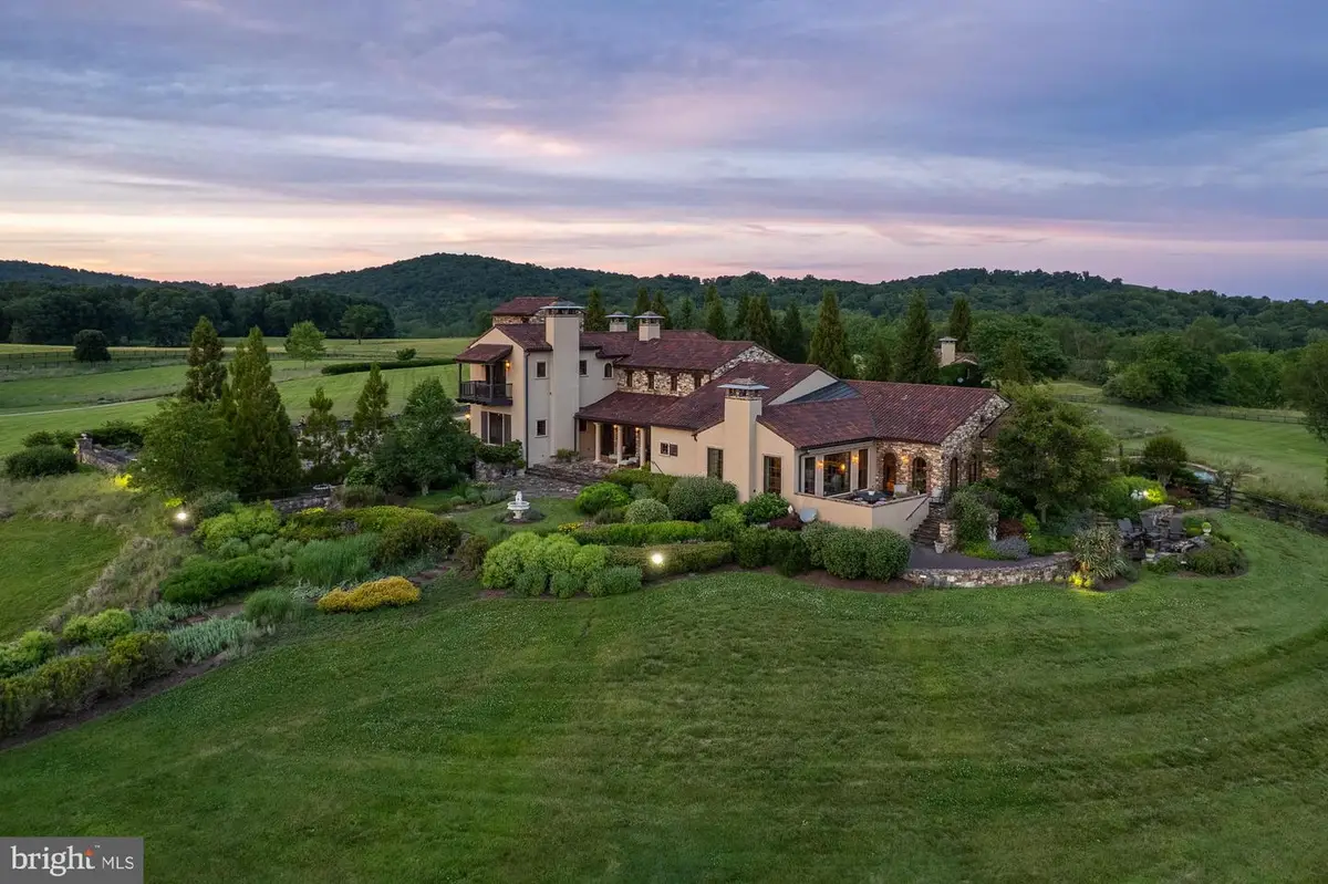 2525 Gibson Ct, Delaplane, VA 20144 - #1