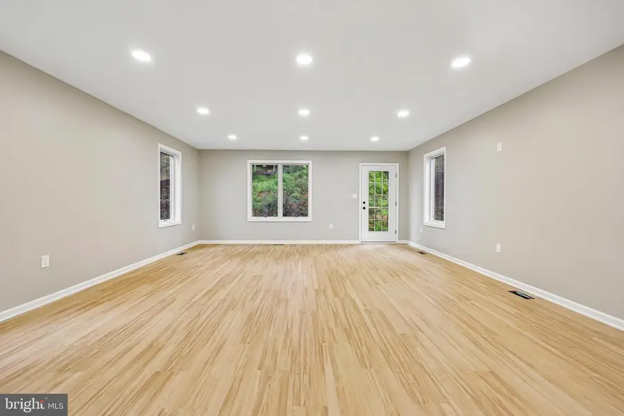159 Haiti St, Warrenton, VA 20186 - #2