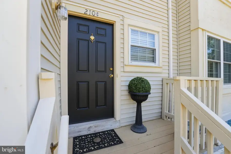 210-c Fernwood Pl, Warrenton, VA 20186 - #2
