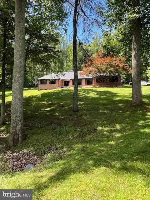 5920 Hunton Wood Dr, Broad Run, VA 20137 - #2