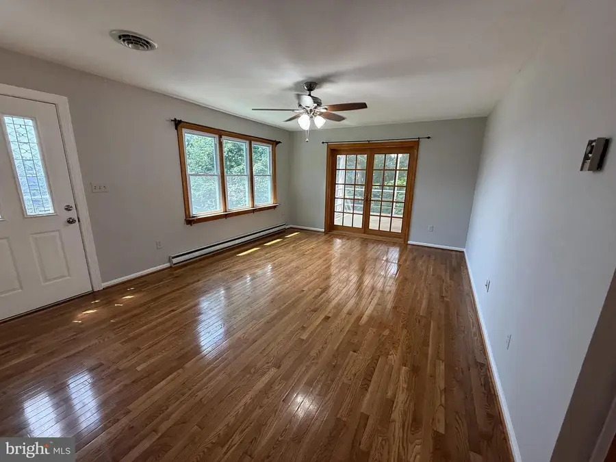 6633 Grays Mill Rd, Warrenton, VA 20187 - #2