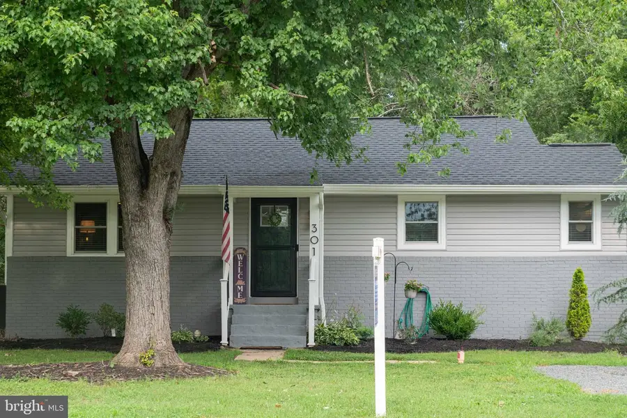 301 N Duey Rd, Remington, VA 22734 - #3