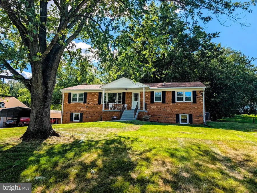 4586 Hillside Ct, Warrenton, VA 20187 - #2